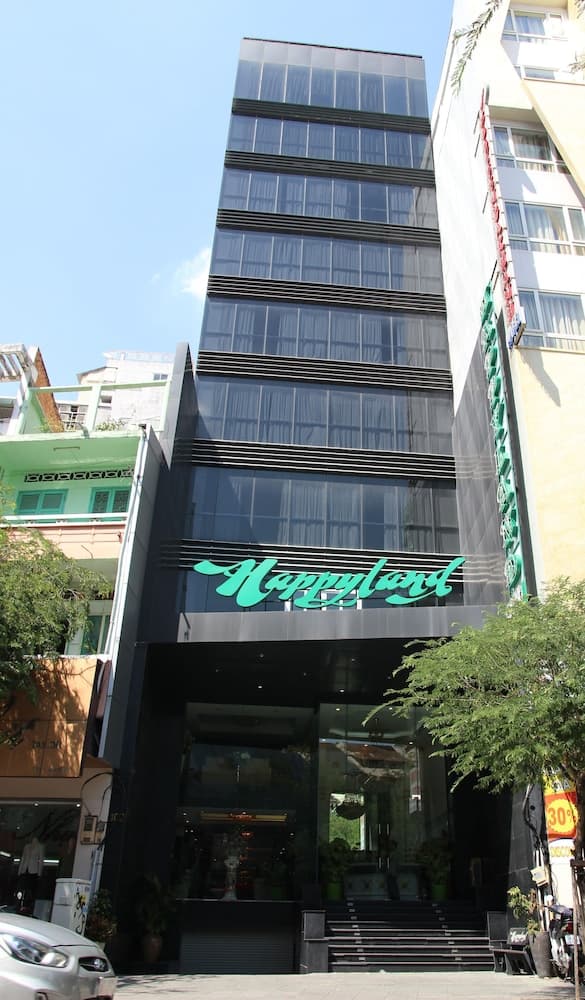 Happy Land Hotel main