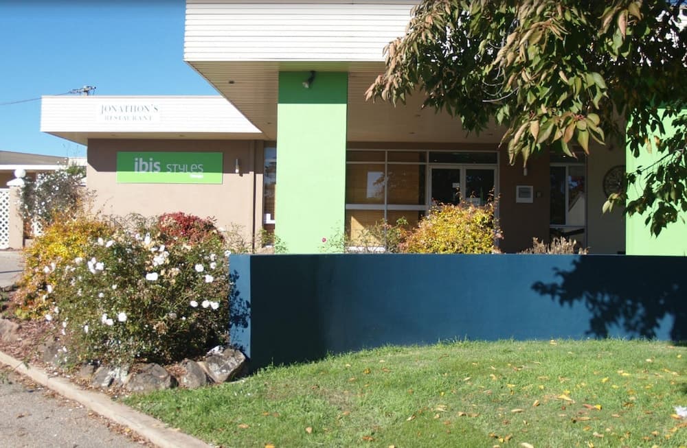 Ibis Styles Orange main