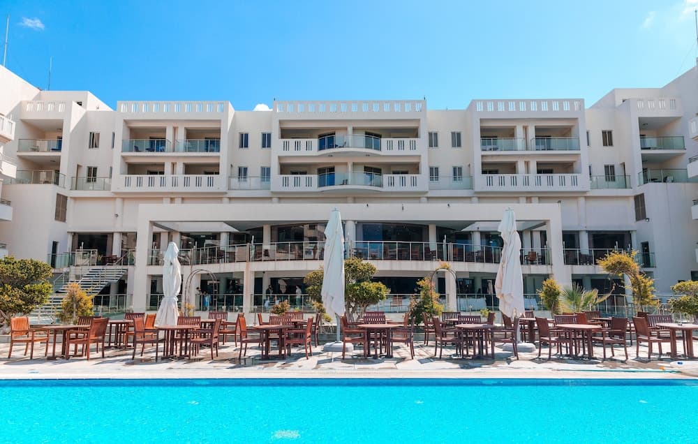 Blue Lagoon Kosher Hotel main