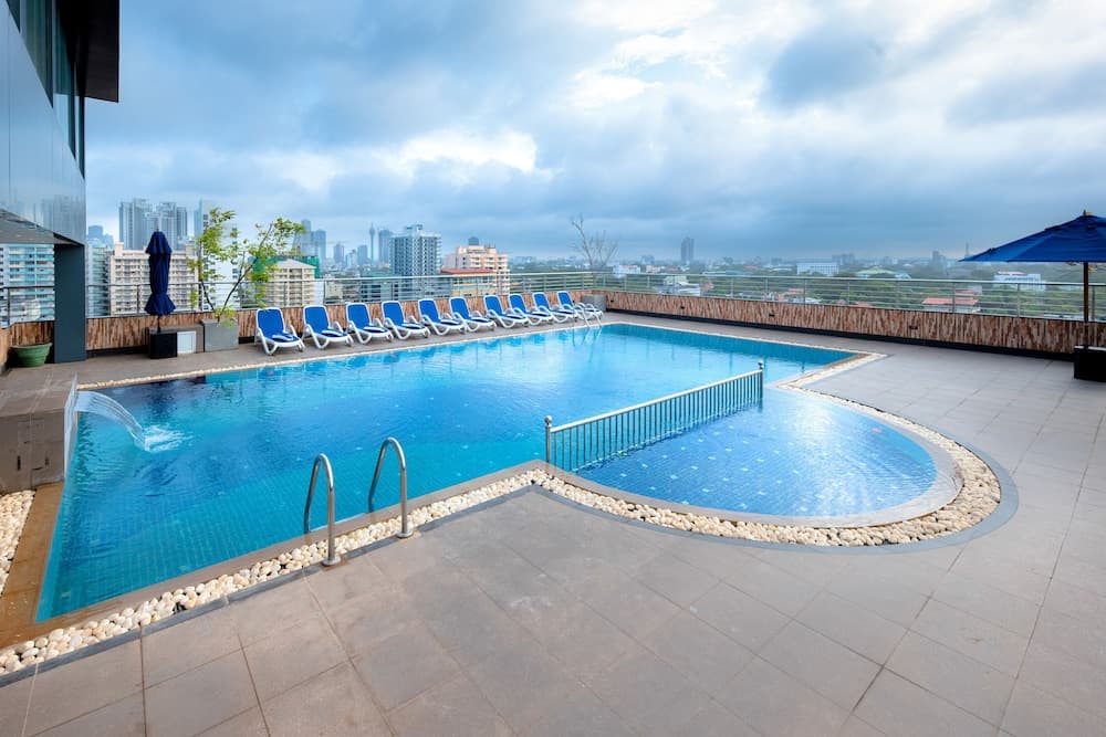 Pearl Grand By Rathna main