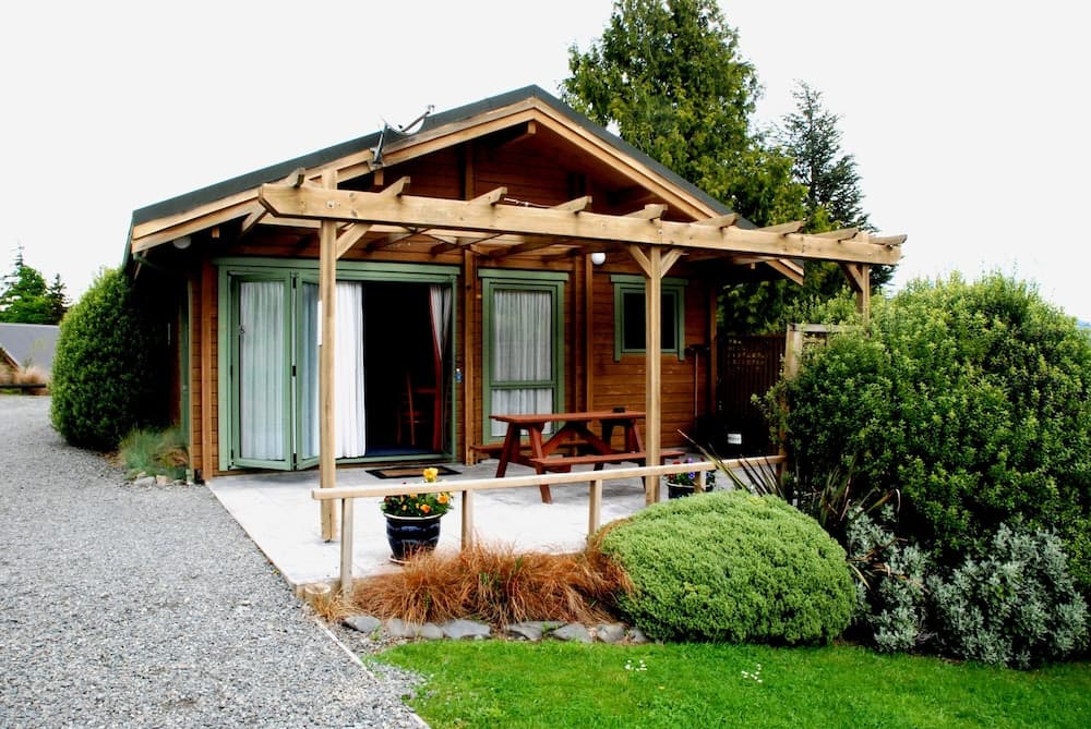 The Chalets Motel