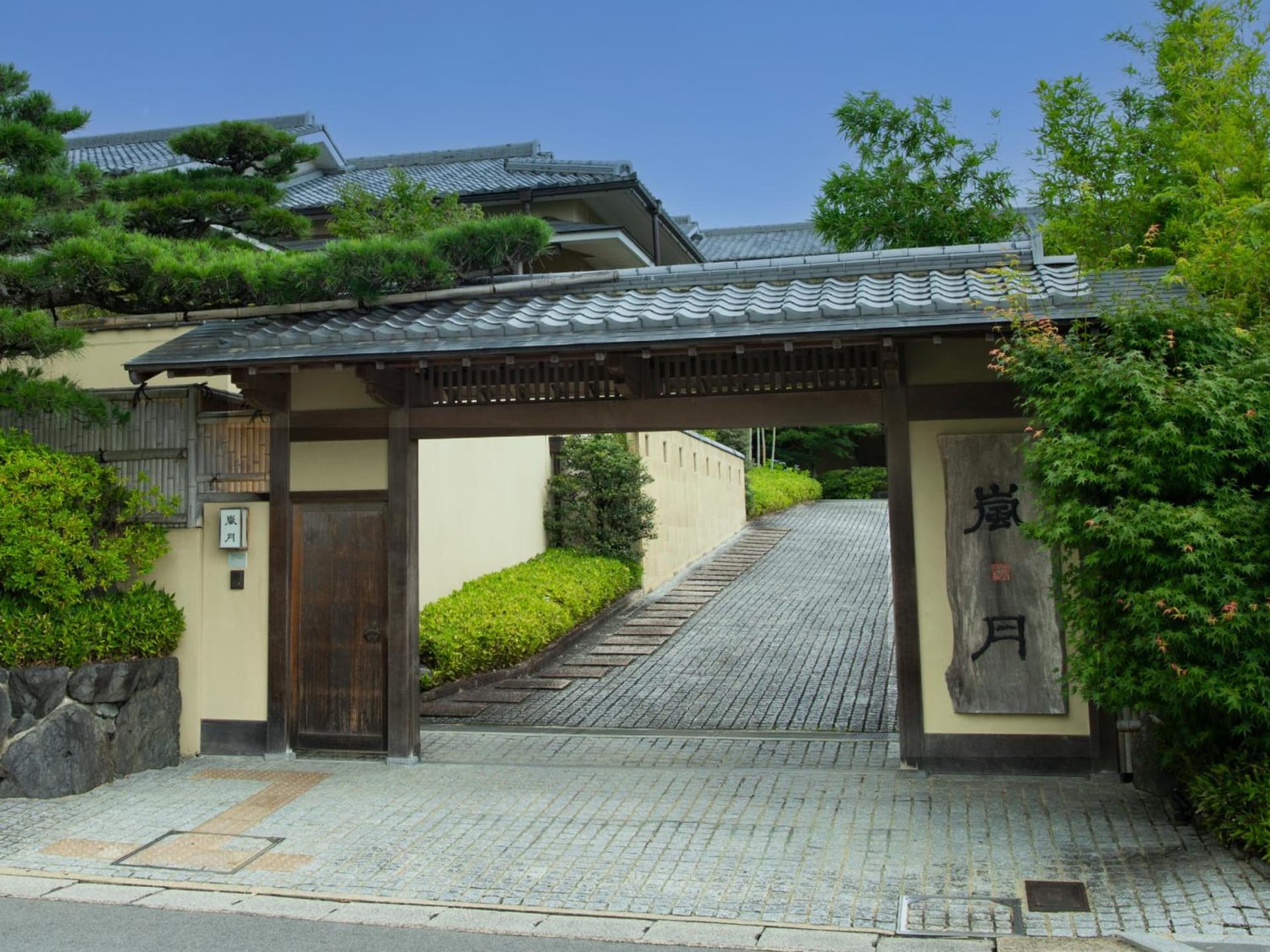 Ryotei Rangetsu main