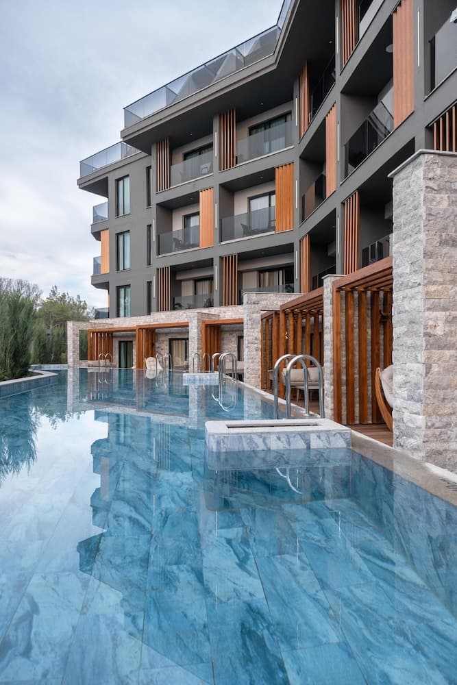 Lago Hotel main