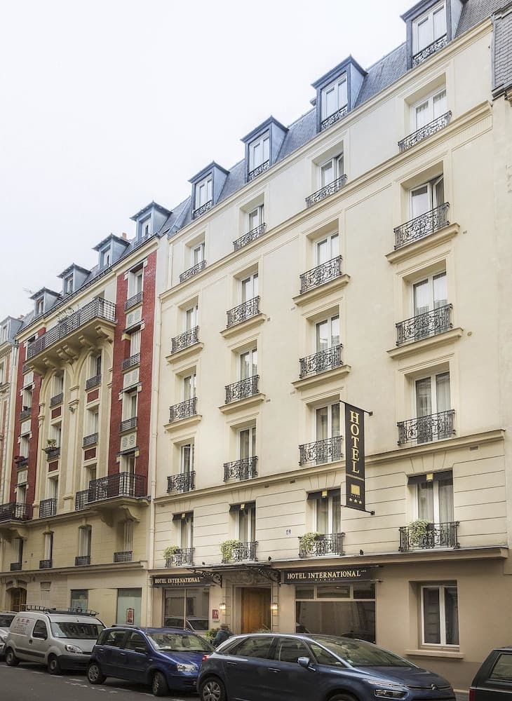 Hotel International main