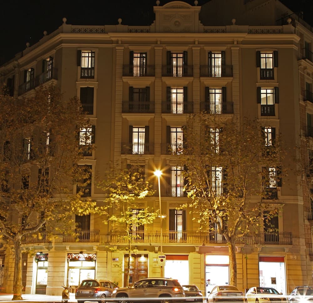 MH Apartments Suites main