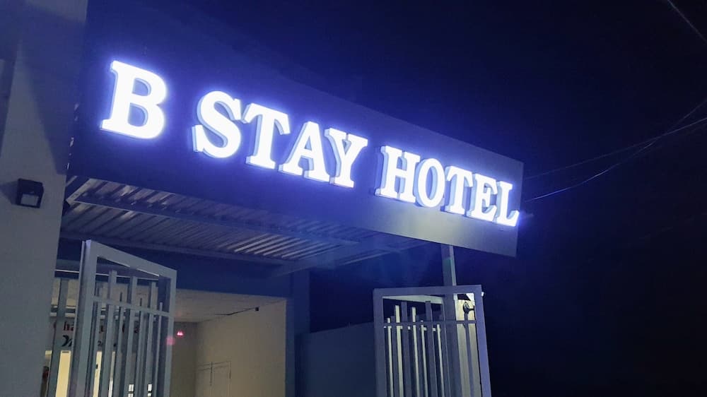 B Stay Hotel main
