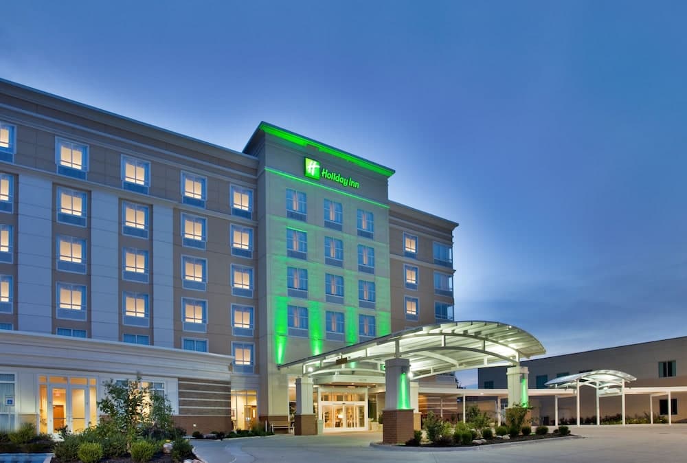 Holiday Inn Kansas City Airport main