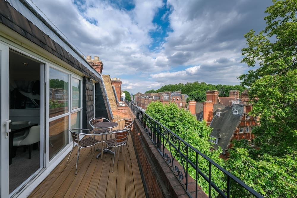 Collingham Serviced Apartments main