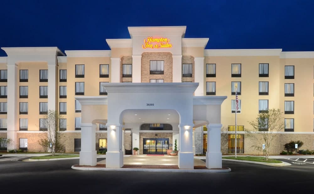 Hampton Inn & Suites Lynchburg main