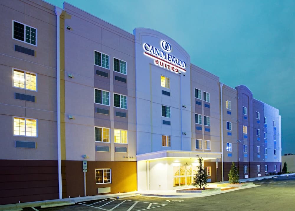 Candlewood Suites Jacksonville main