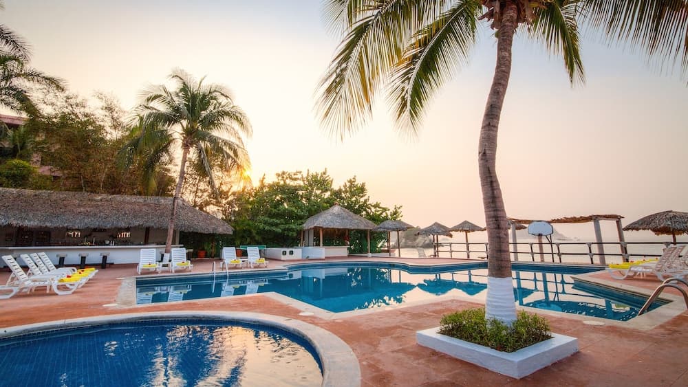 Park Royal Huatulco main