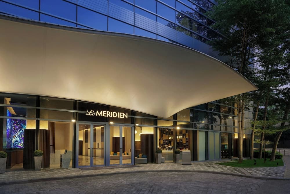 Le Meridien Cyberport main