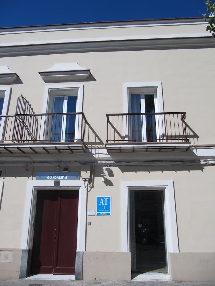 Life Apartments Guadalete main