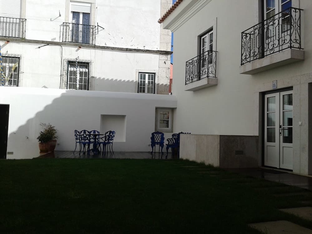 Alma Moura Residences main