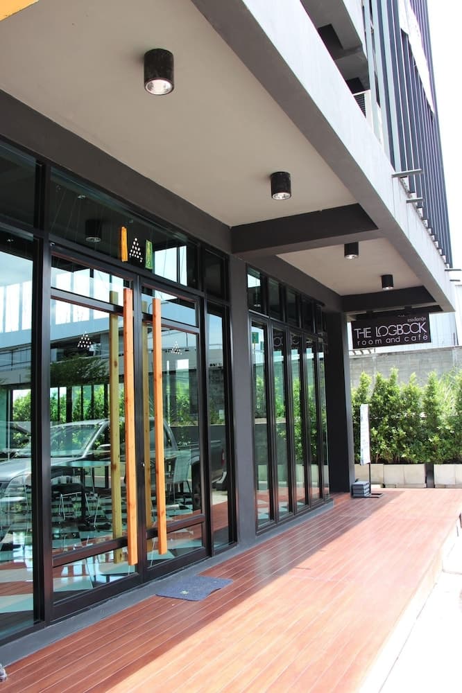 The Logbook Room And Cafe