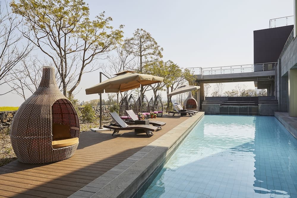 Camphortree Hotel & Resort main
