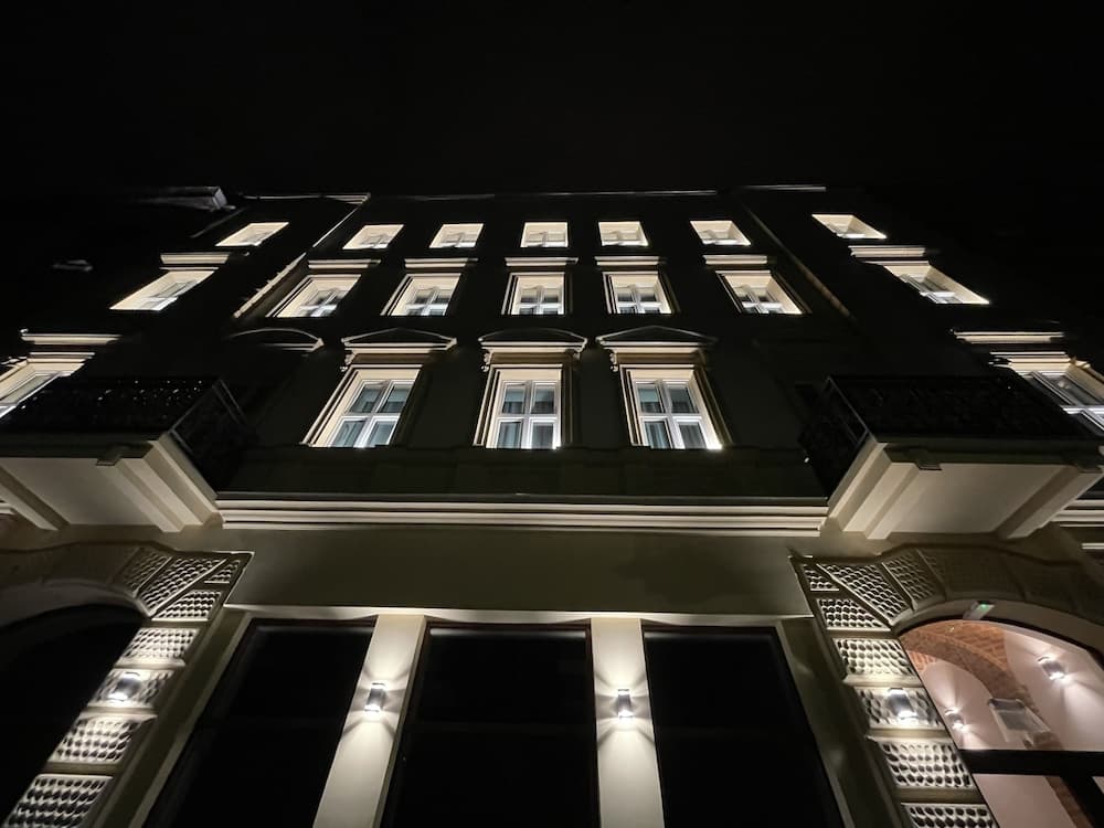 1891 Garni Hotel main