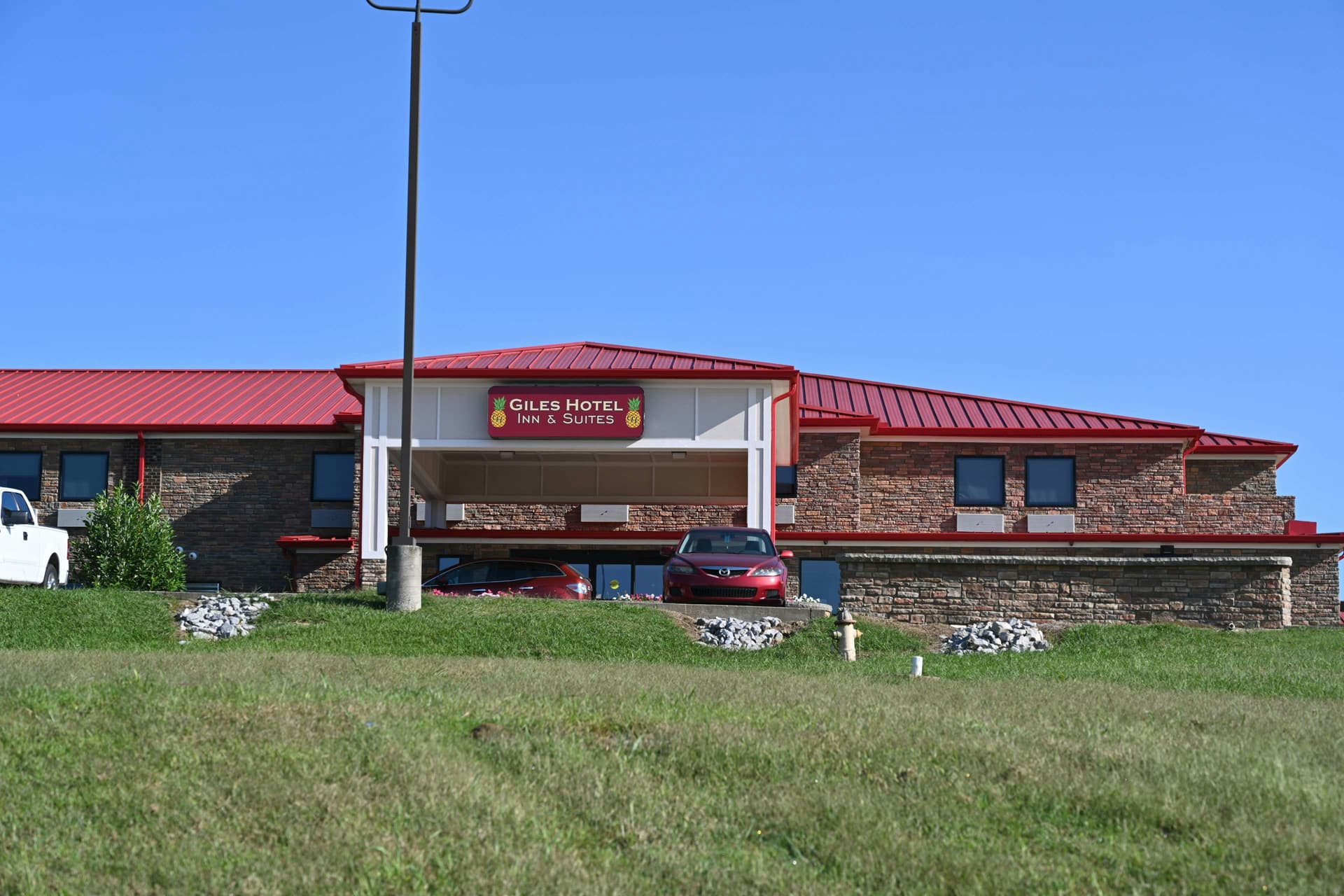 Giles Hotel Inn & Suites 2