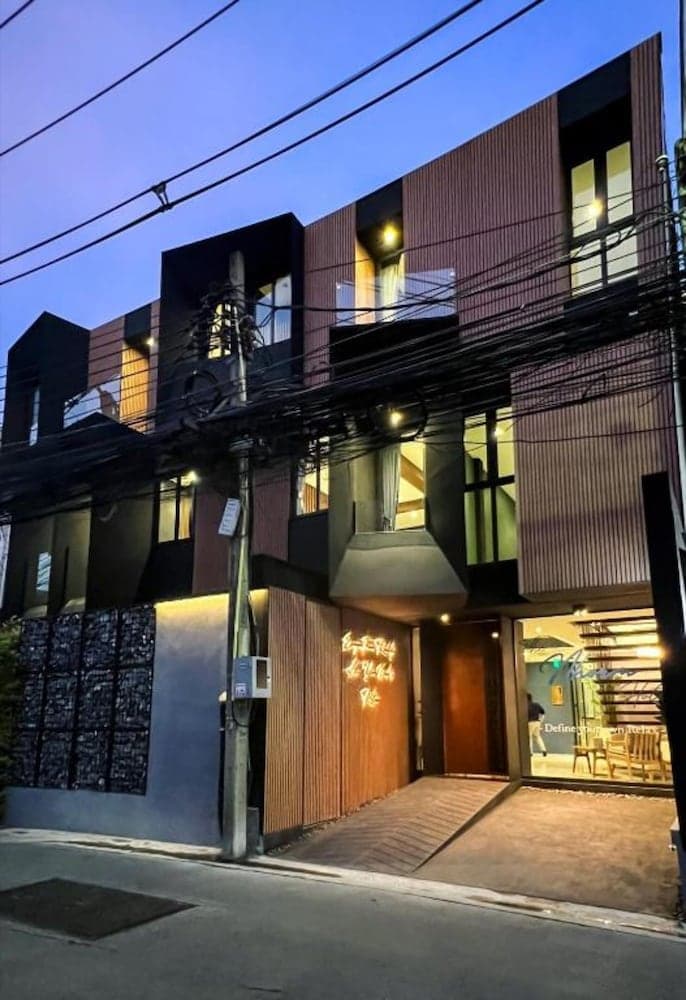 The Nhorm Hotel main