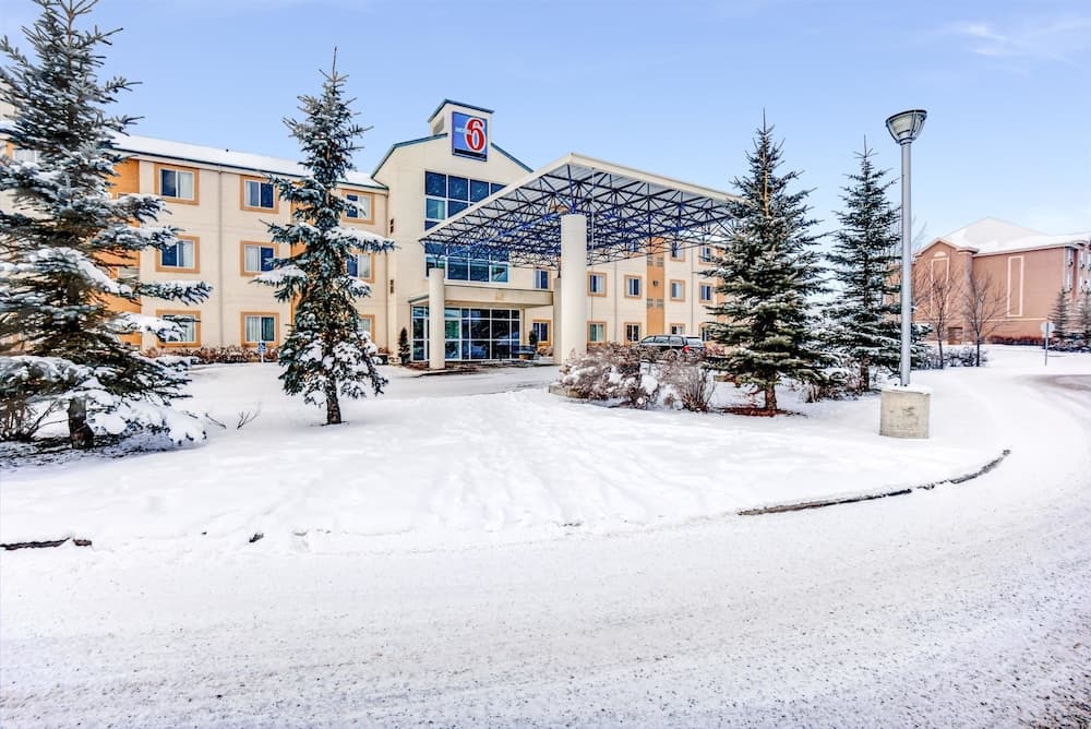 Motel 6 Red Deer main