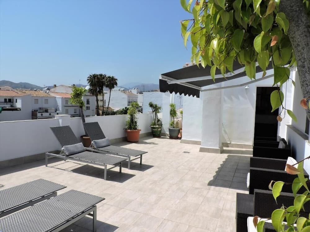 Apartamentos Abril main