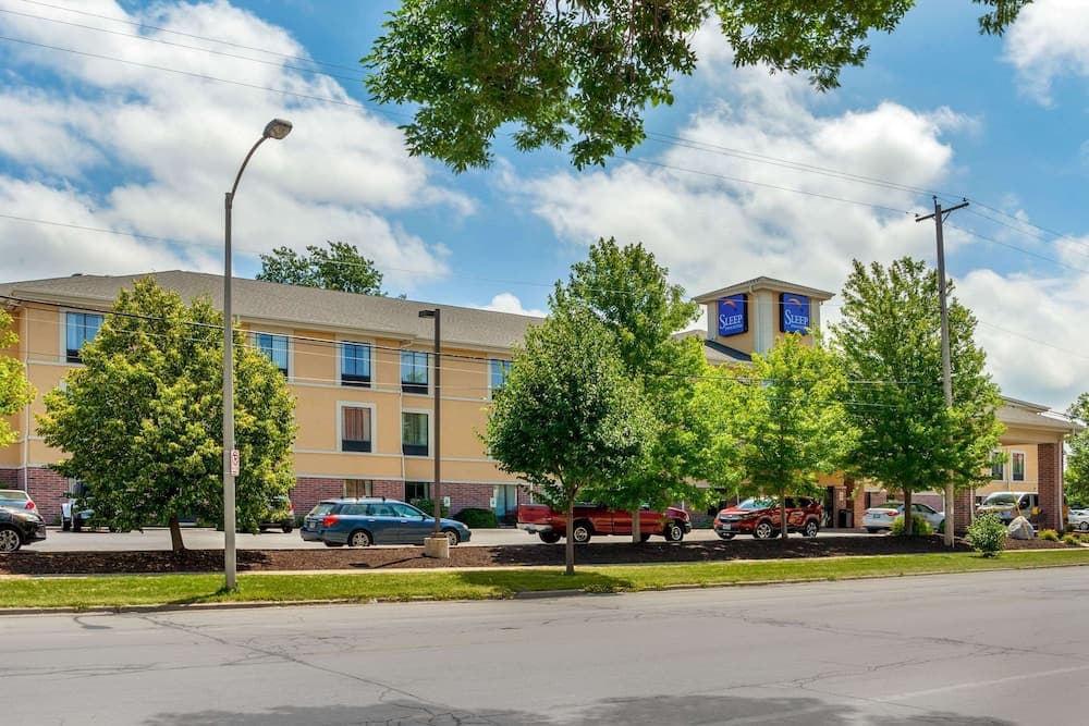 Sleep Inn & Suites Airport main