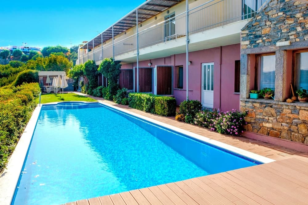Mirabella Apartments main