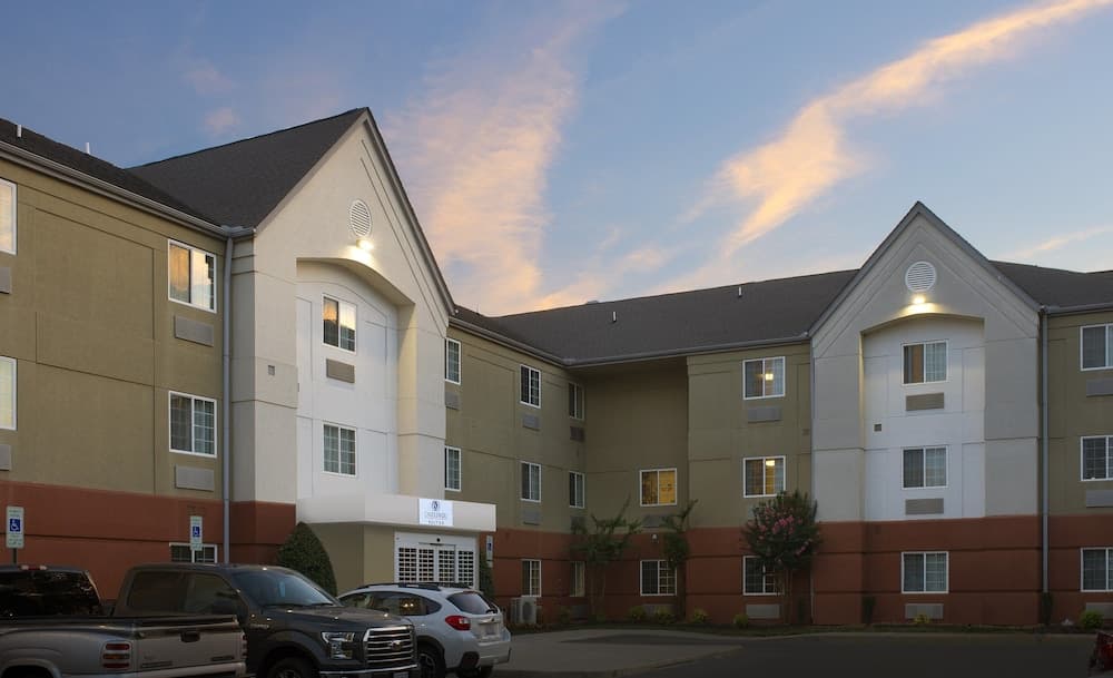 Candlewood Suites Richmond South main