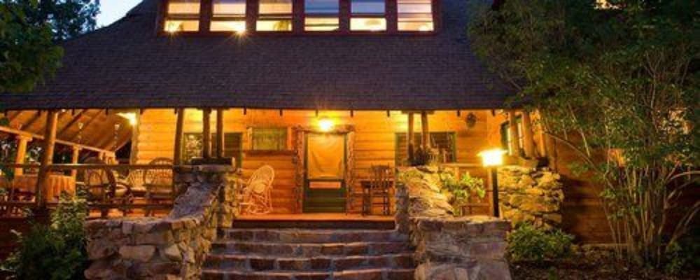 Gold Mountain Manor main