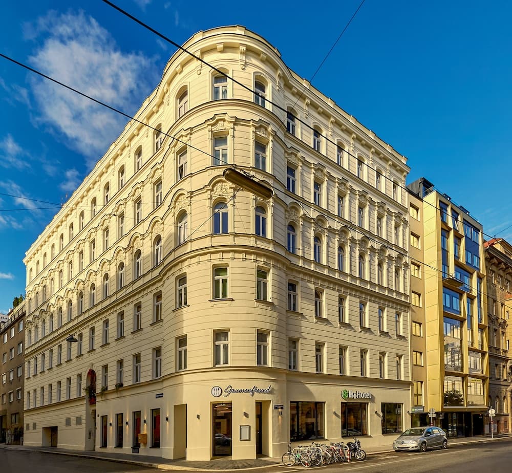 H+ Hotel Wien main