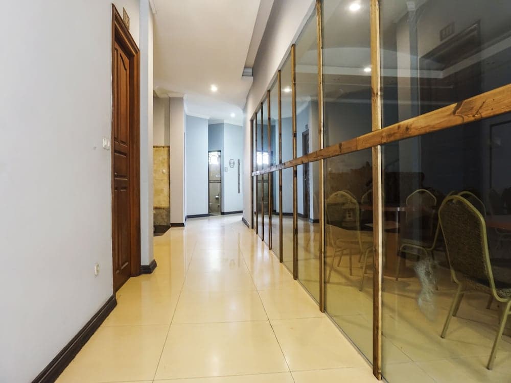 Super Oyo Capital O 91140 Ayodya Kebon Jeruk main