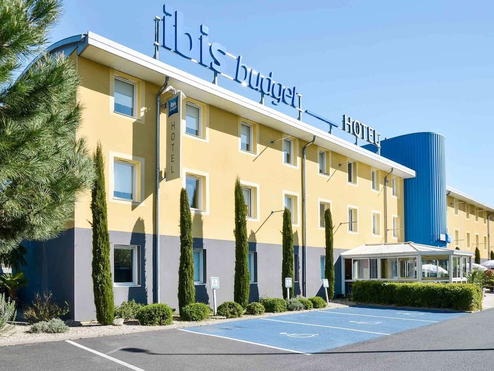 Ibis Budget Issoire main