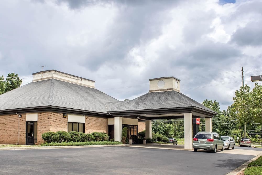 Econo Lodge Sanford, NC