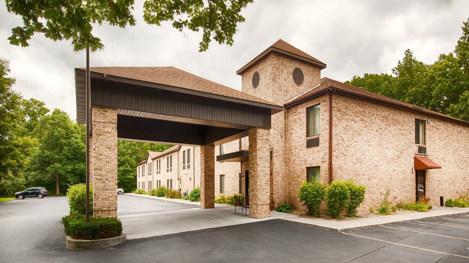 Best Western Plaza Hotel Saugatuck main