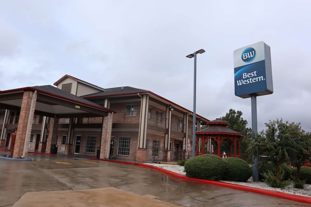 Best Western Lake Conroe Inn main
