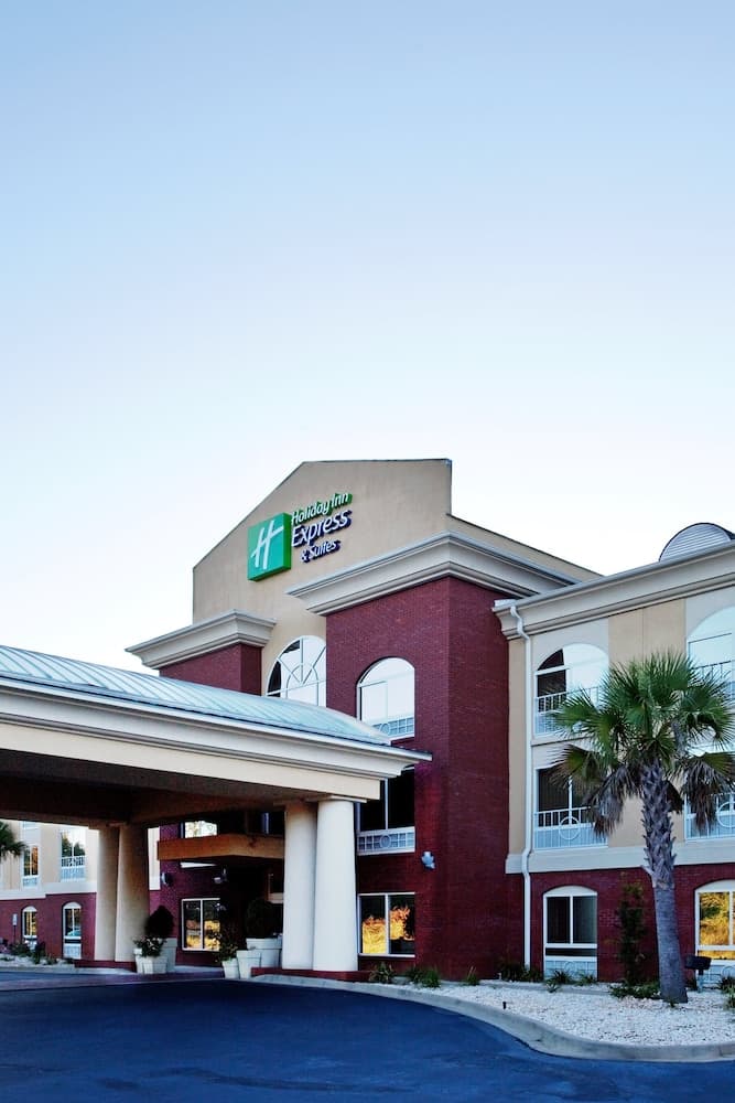 Holiday Inn Express And Suites Camden I20 Hwy 521 main
