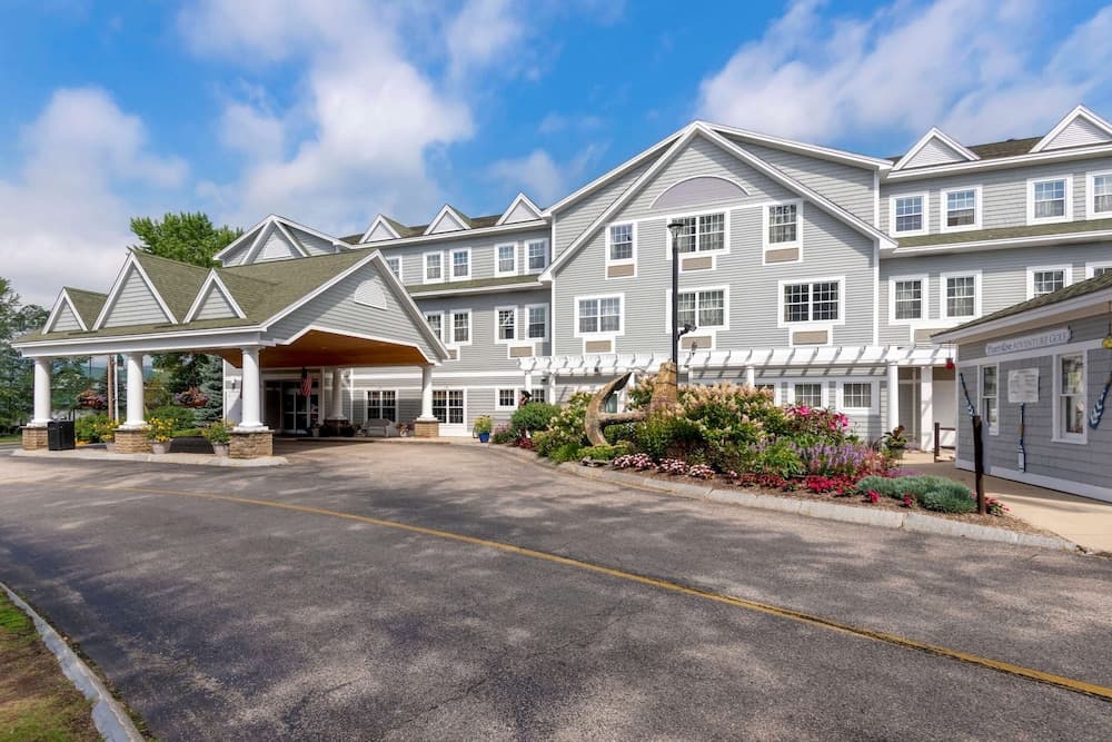 Comfort Inn And Suites-White Mountains