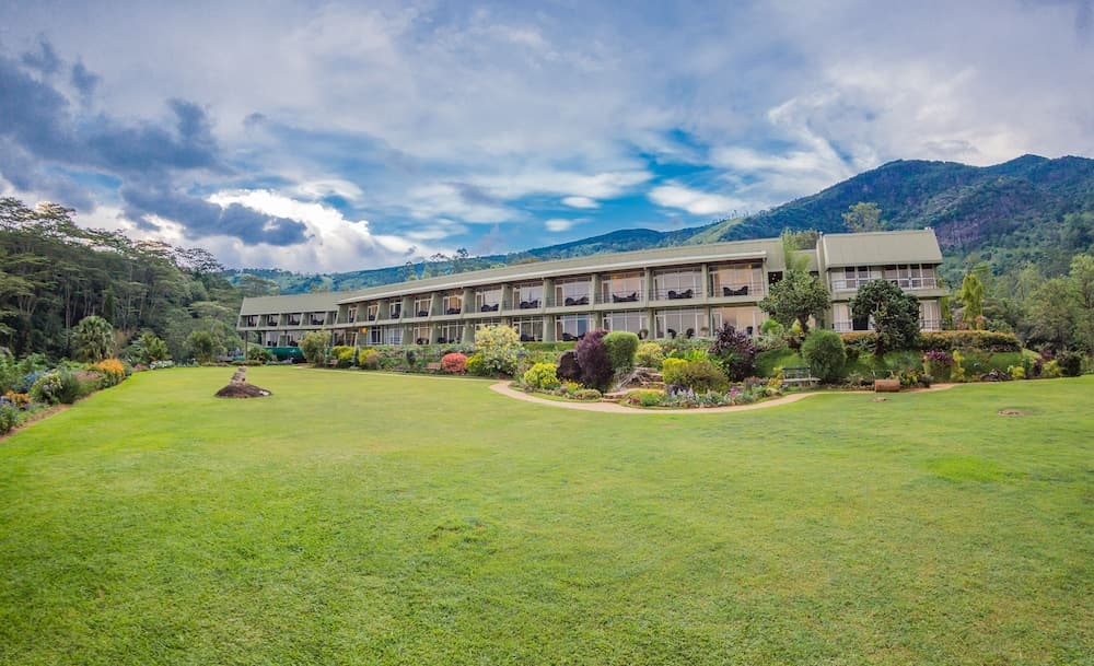 Hunas Falls Hotel main