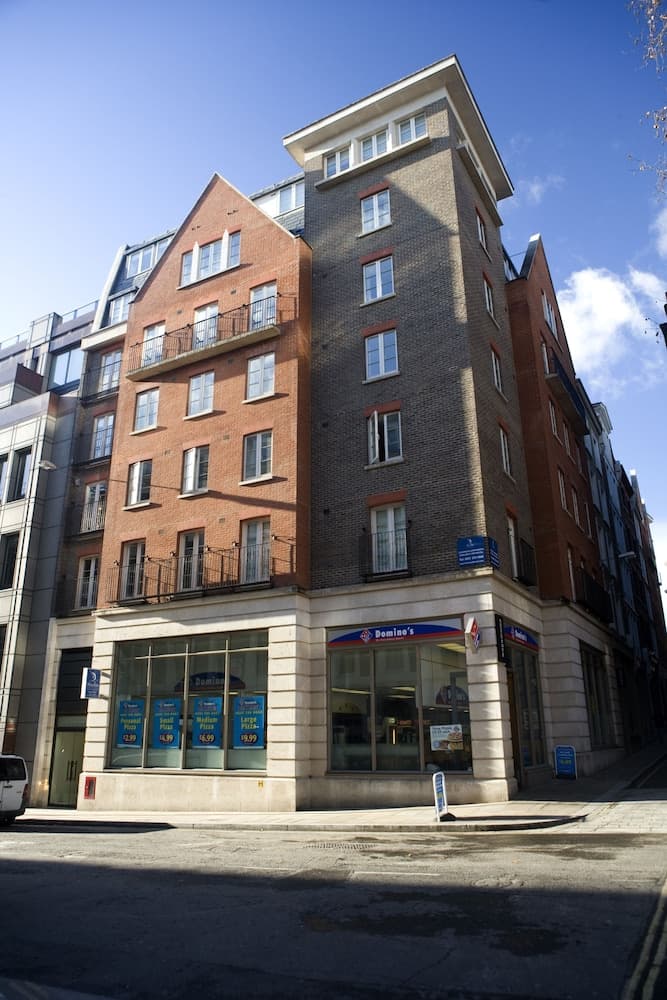 Marlin Apartments Queen Street main