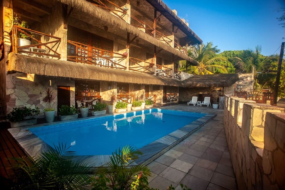 Castelo Beach Hotel main