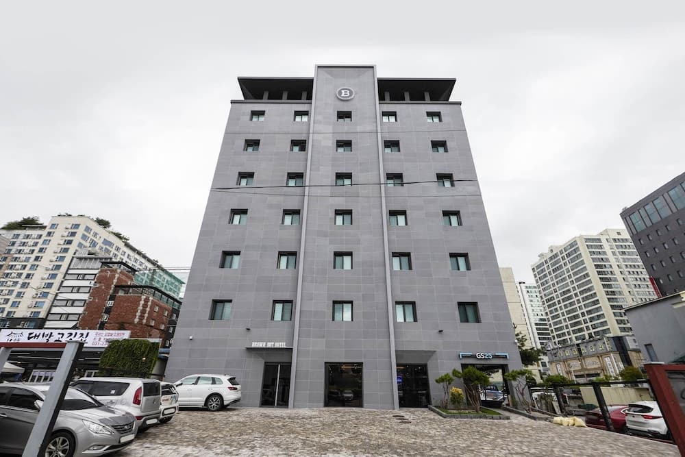 Brown Dot Hotel - Suwon City Hall main