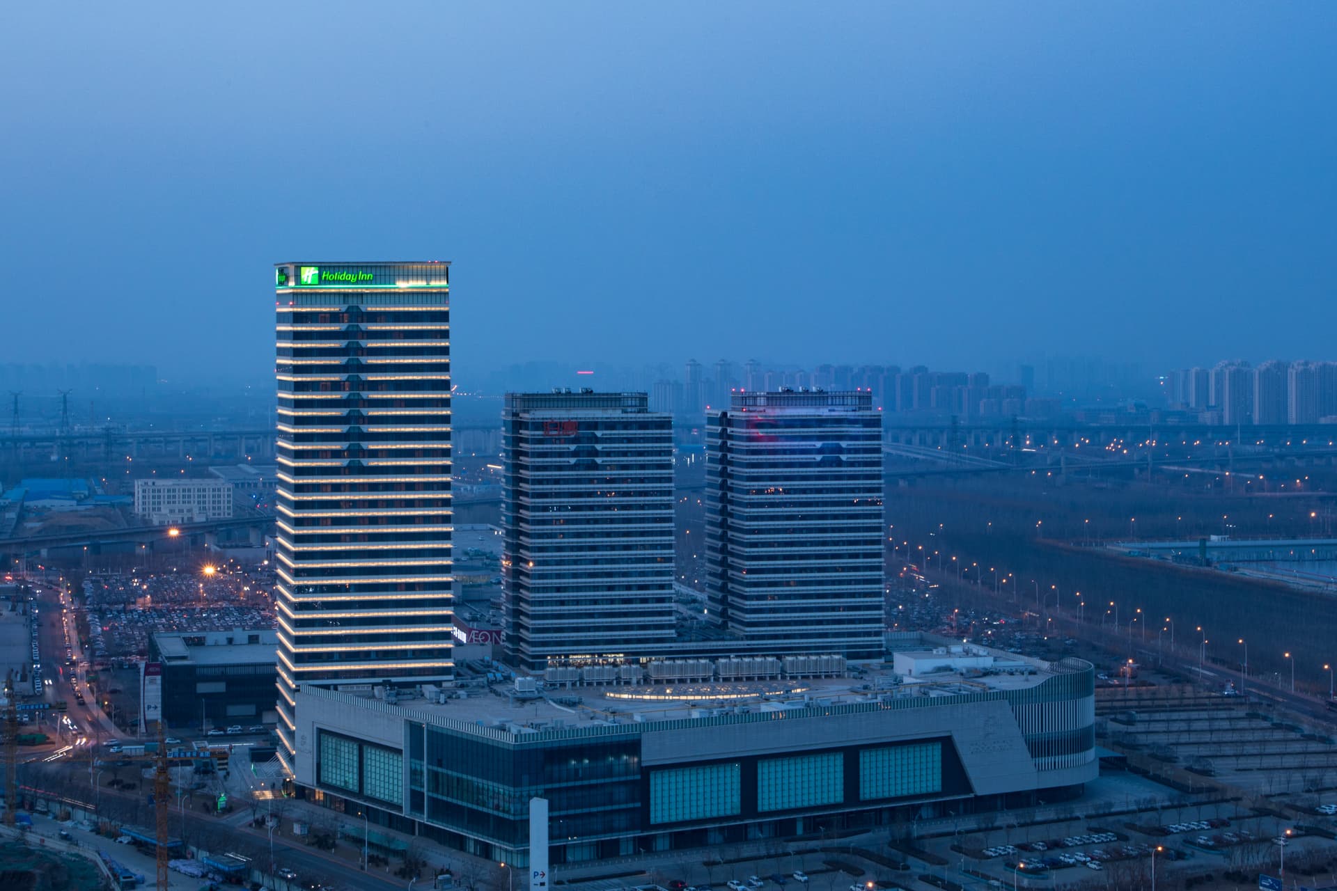 Holiday Inn Tianjin Xiqing main