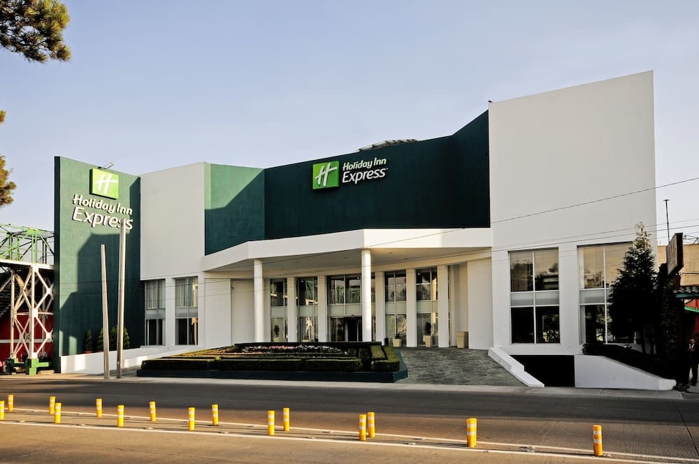 Holiday Inn Express Toluca main