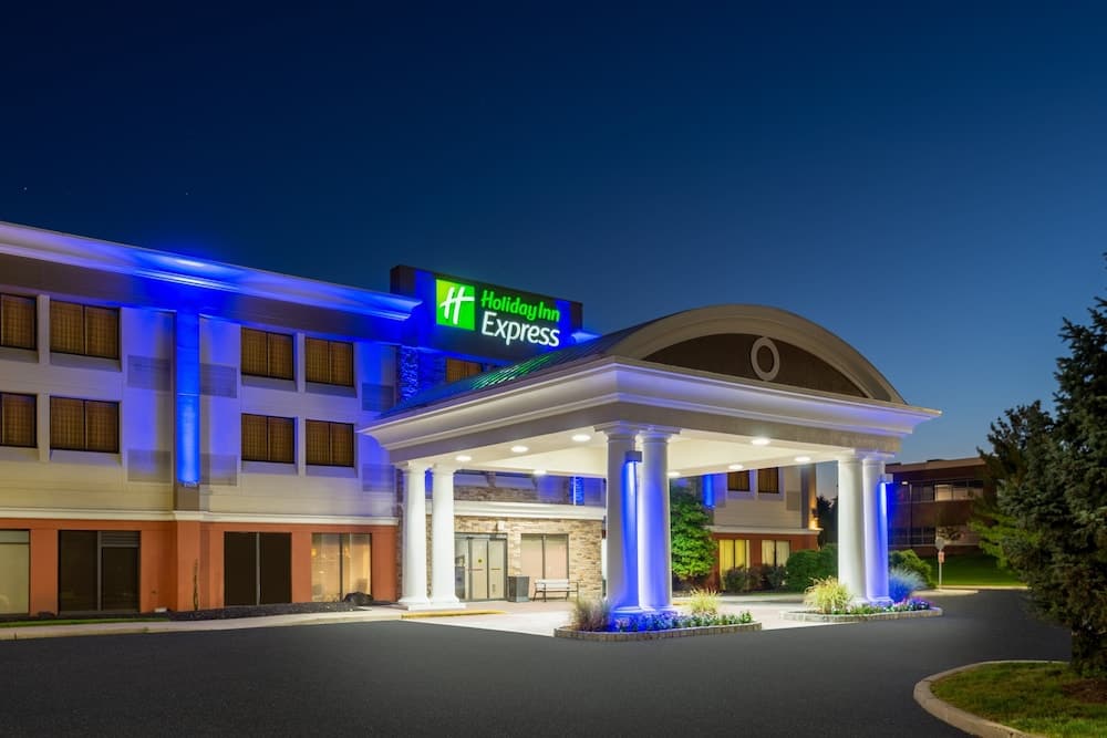 Holiday Inn Express Philadelphia Ne Bensalem main