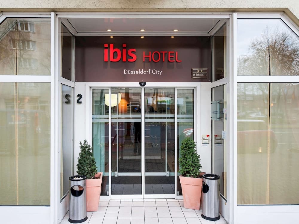 B&B HOTEL Düsseldorf-Hbf main