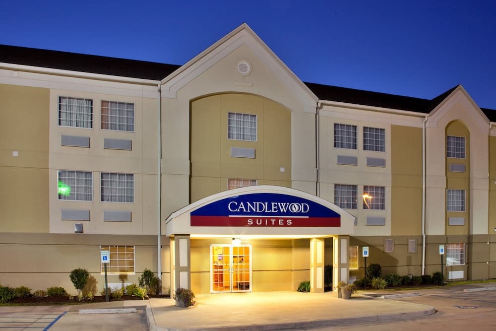 Candlewood Suites Lake Charles Sulphur main