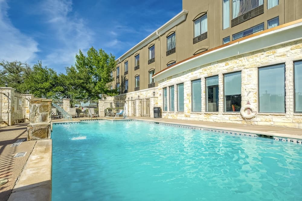 Holiday Inn Express Beeville