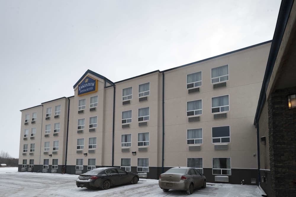 Lakeview Inn & Suites Fort Saskatchewan main
