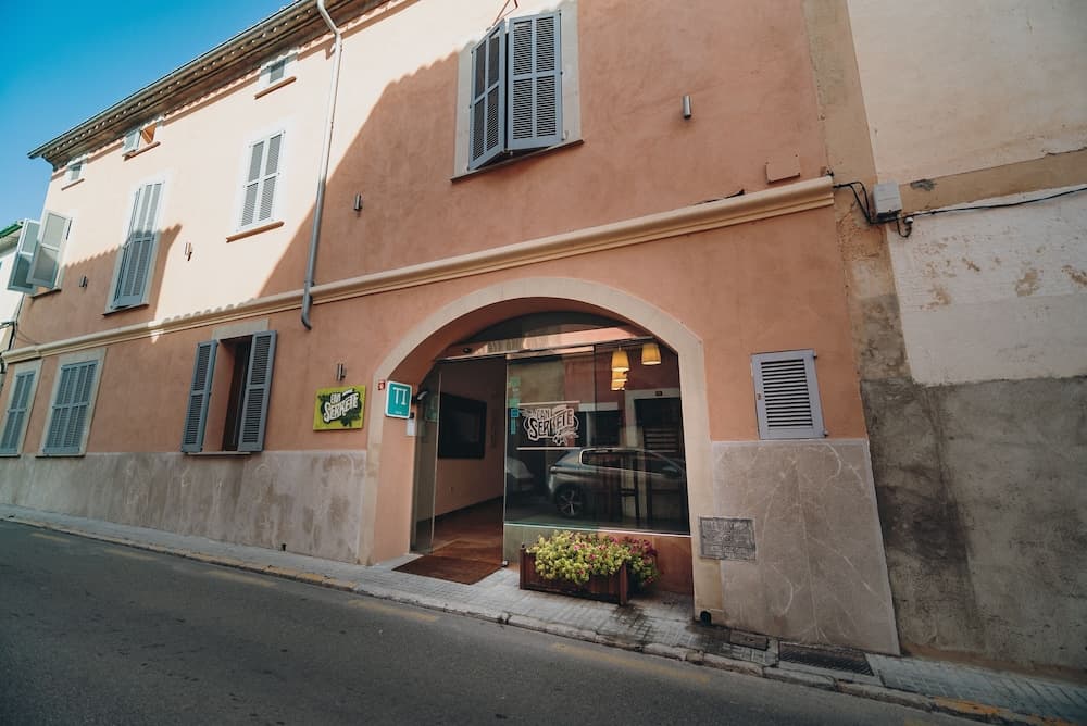 Hotel Can Serrete main