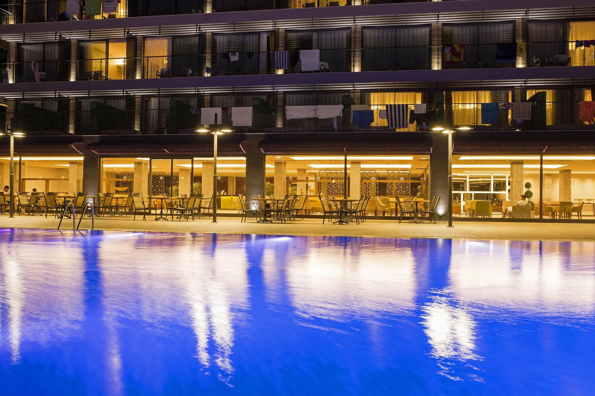 Mirage World Hotel main